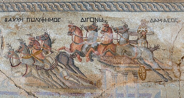 Интересная «Мозаика колесниц» на Кипре