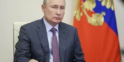 Путин выступил против QR-кодов на Новый год