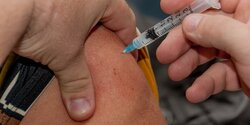 Британия признала одобренные ВОЗ вакцины от коронавируса