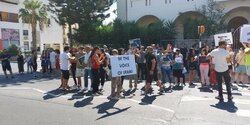 На Кипре прошла акция в поддержку женщин из Ирана