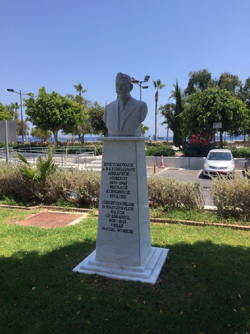 В Лимассоле установили памятник мэру города Христодулу Хаджипавлу : фото 2