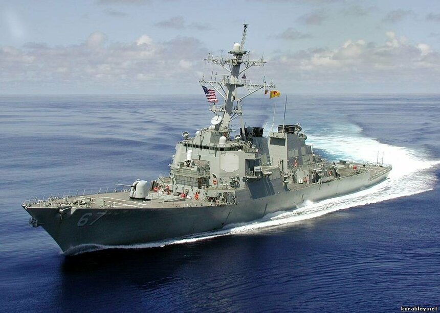 В порт Лимассола зашел эскадренный миноносец USS Cole: фото 2