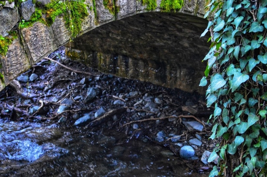 Средневековый мост на природной тропе Милия: фото 29
