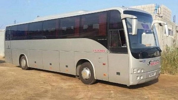 Автобус с туристами подвергся нападению в аэропорту Ларнаки: фото 2
