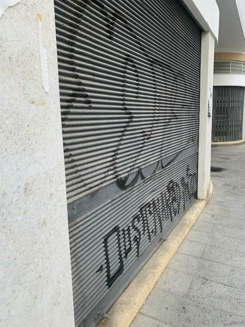 Настенные надписи на старых зданиях — проблема для муниципалитета Никосии: фото 6