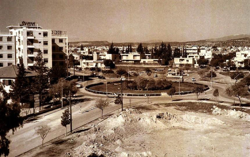 Кольцевая развязка Агиос Николаос на проспекте Макариу в Лимассоле, 1960-е годы.