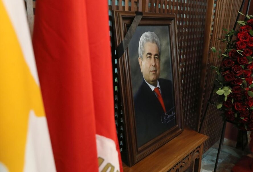 Кипр простился с экс-президентом Димитрисом Христофиасом