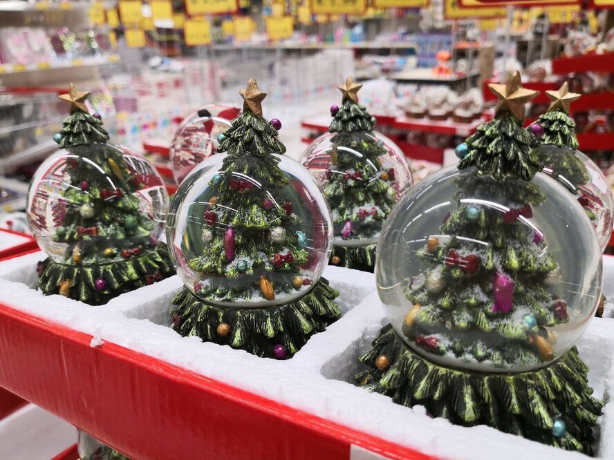 Мандарины, запах елки и шампанское: Кипр уже готовится к Рождеству и Новому году