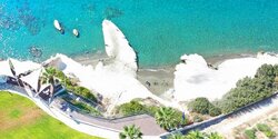 Palm Beach - красивая бухта возле Лимассола, обрамленная белыми скалами! (Фото и Видео)