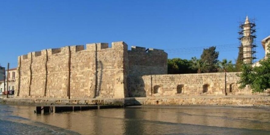 На Кипре опять забыли туристов в средневековом замке