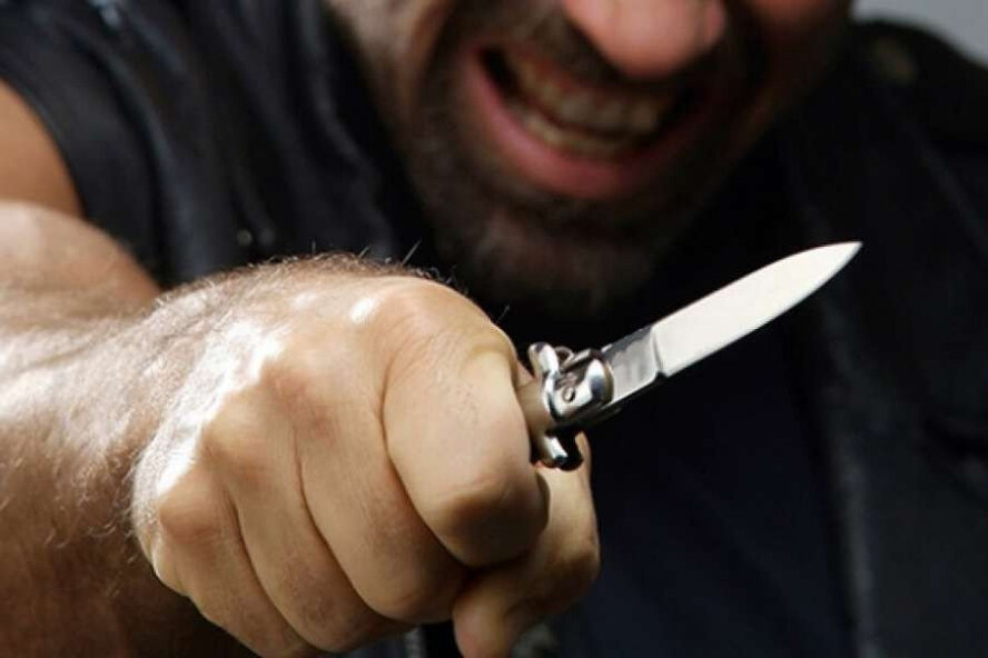 В Пафосе беженец пырнул ножом киприота
