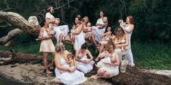 Кипрские мамы устроили массовое кормление грудью