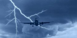 В Boeing 738 авиакомпании Ryanair, следовавший по маршруту Рига-Пафос попала молния