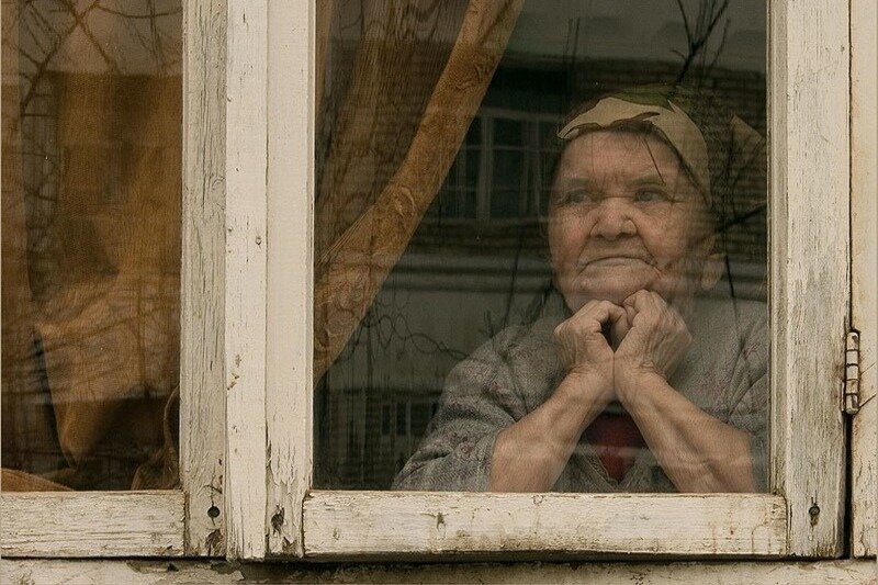 На Кипре 90-летняя старушка оказалась изолированной в собственном доме