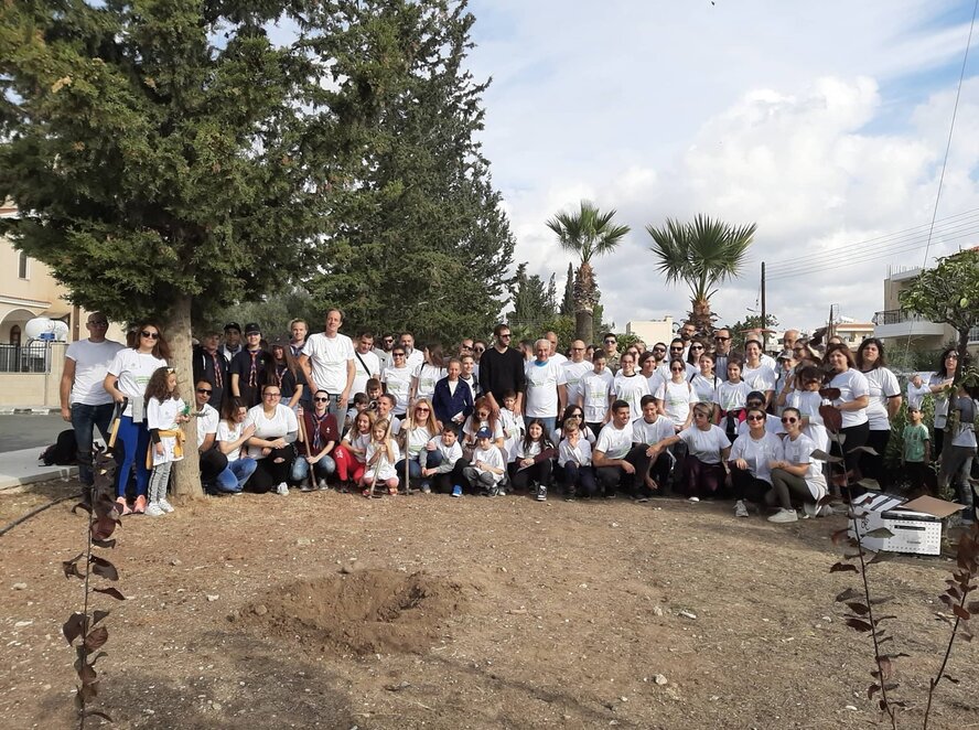 Жители Пафоса высадили 650 деревьев