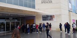 На Кипре из-за угрозы взрыва эвакуировали два торговых центра