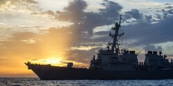 Ракетный эсминец США зашел в порт Ларнаки