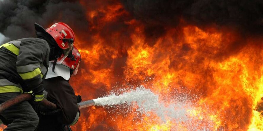 Сильный пожар в деревне Васа Келлакиу в Лимассоле