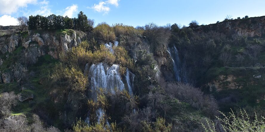 Пейзаж небесной красоты - водопады Парадисион