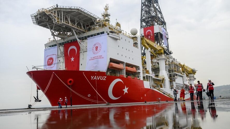 Один из турецких кораблей покинул ИЭЗ Кипра и вернулся домой