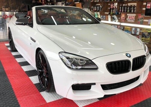 Полиция Кипра ищет белый кабриолет BMW 640