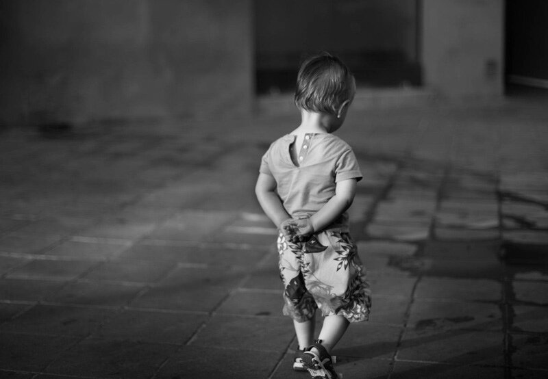 В Пафосе двухлетний мальчик ночью гулял по улице один