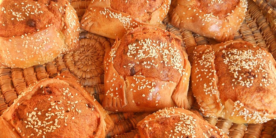 Происхождение традиционной кипрской пасхальной выпечки Флаунес