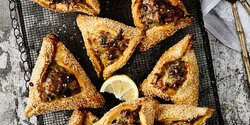 "Флаунес" - готовим кипрские пасхальные булочки