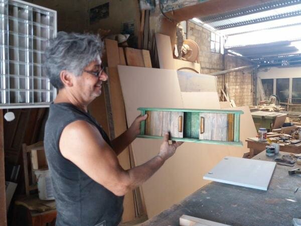 Пеликан, который не пеликан: визит в кипрскую классическую столярную мастерскую