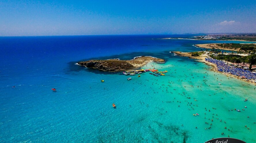 Кипрский Nissi Beach занял 13-е место в рейтинге самых дорогих пляжей мира