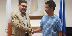 Иранский мальчик получил кипрское гражданство за выдающиеся достижения в области математики