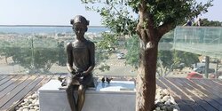 В Пафосе в центре старого города состоялось открытие новой скульптуры