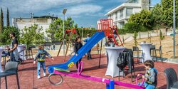 В Лимассоле открылся новый парк с потрясающим панорамным видом и большой детской площадкой