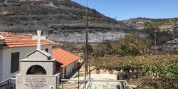 Крохотный кипрский монастырь чудом уцелел в крупном пожаре недалеко от Лимассола 