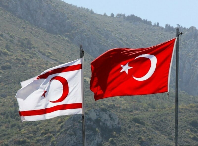 16-летний греко-киприот сорвал турецкий флаг со школы на Северном Кипре