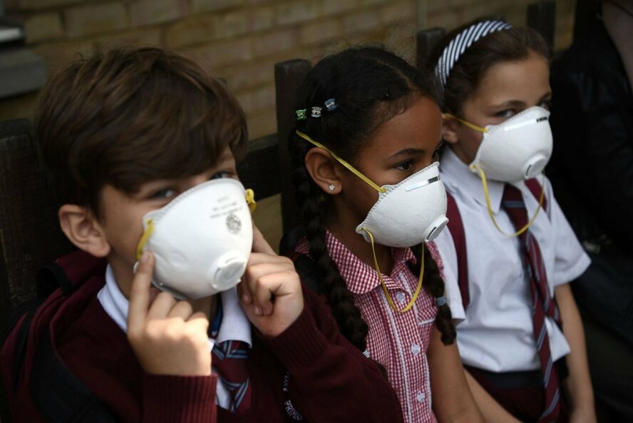 ​Какая кара постигнет школьников за отказ от ношения маски?