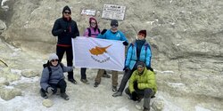 Группа с Кипра покорила самый высокий вулкан Азии Демавенд