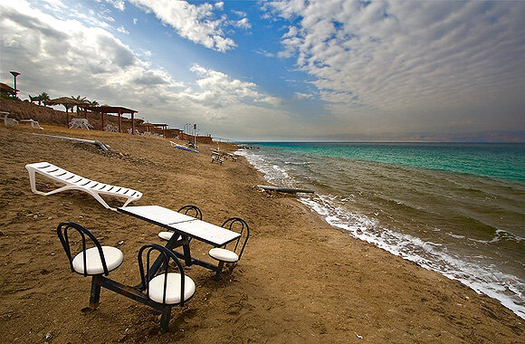Резкий обвал рубля серьезно ударит по туризму на Кипре