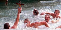 Крещенские купания на Кипре (фото)