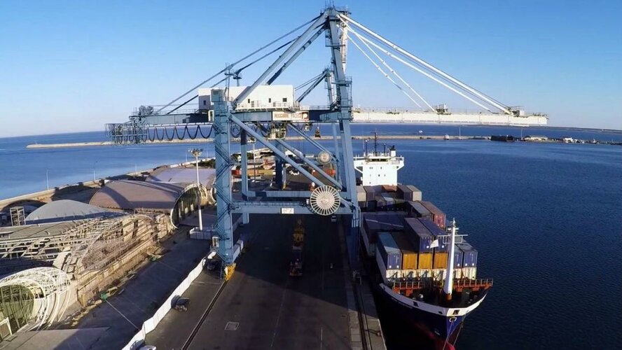 Порт Лимассола может остановить свою работу