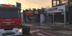 В Айя-Напе сгорели семь магазинов (фото, видео)