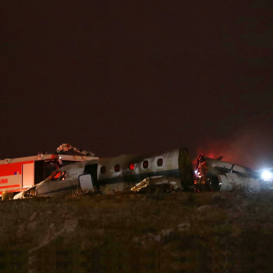 В Стамбуле сгорел частный самолет, летевший на Северный Кипр