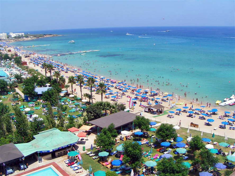 Великобритания и Россия обеспечили прирост туристов на Кипре