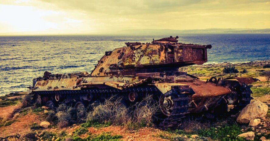Воры сняли «колеса» с танка Нацгвардии Кипра