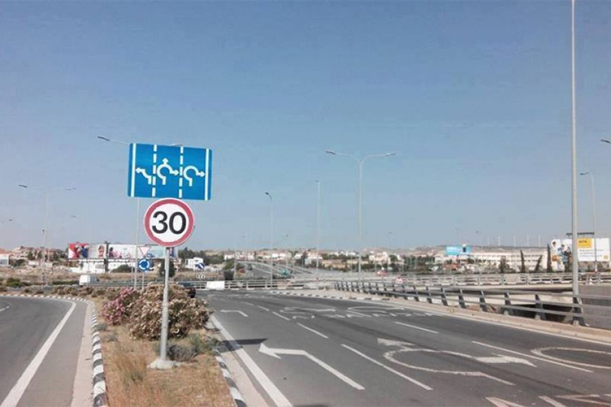 Сюрприз на дороге: на пути к Ларнаке есть необычный рандебаут