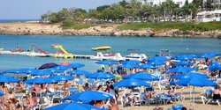 На пляжах Протараса орудуют воры