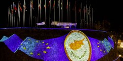 Венецианские стены Никосии превратились в гигантский экран!