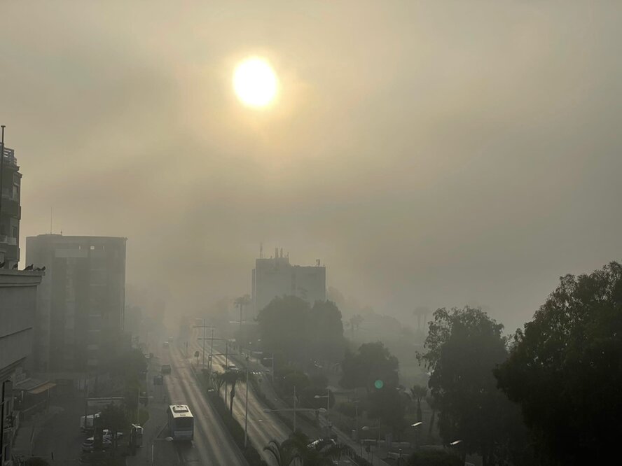 Утром Лимассол проснулся в зловещем тумане