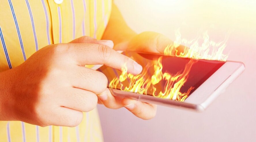В Фамагусте у мужчины в кармане брюк загорелся телефон