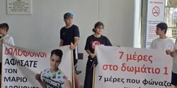 В Лимассоле люди вышли на демонстрацию из-за 4-летнего мальчика, который впал в кому